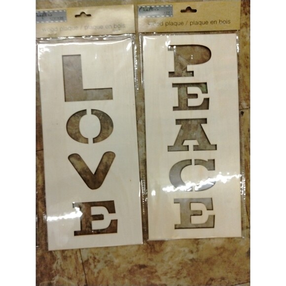 Crafter's Square Lot Of 4 MDF DIY Wooden Plaques/Stencils (Love, Heart, Home) - Picture 3 of 4